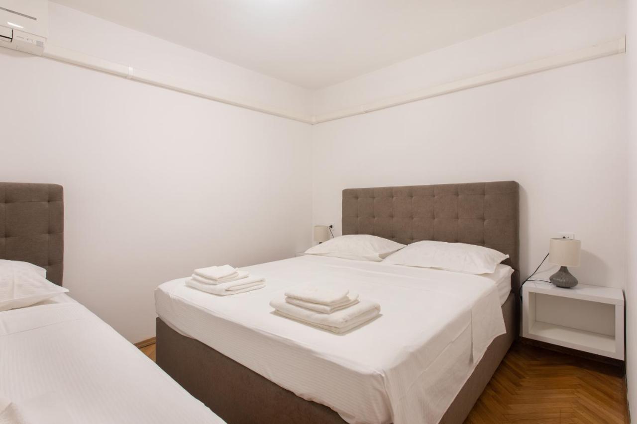 Apartmaji Pri Perotu إيزولا المظهر الخارجي الصورة