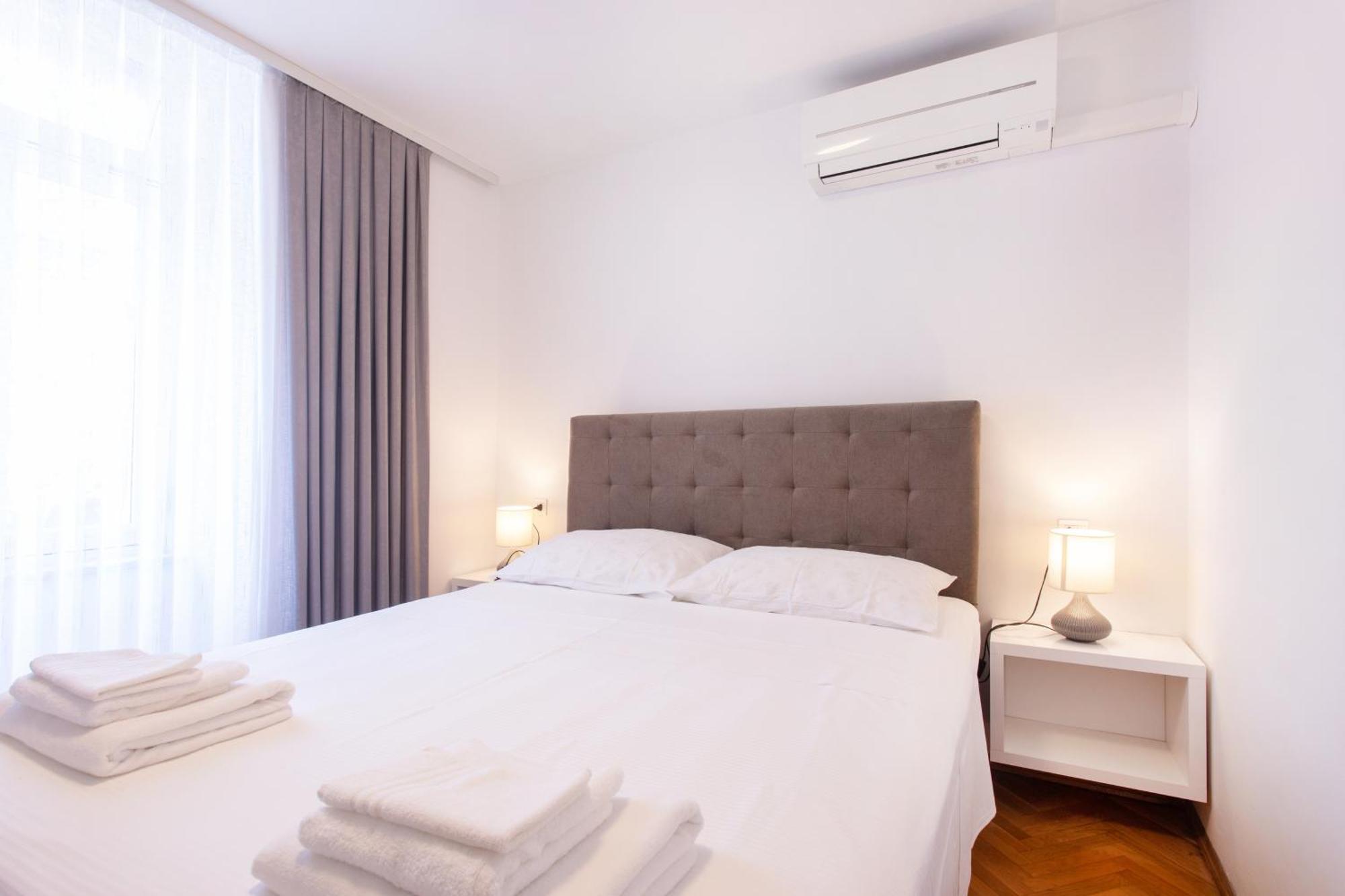Apartmaji Pri Perotu إيزولا المظهر الخارجي الصورة
